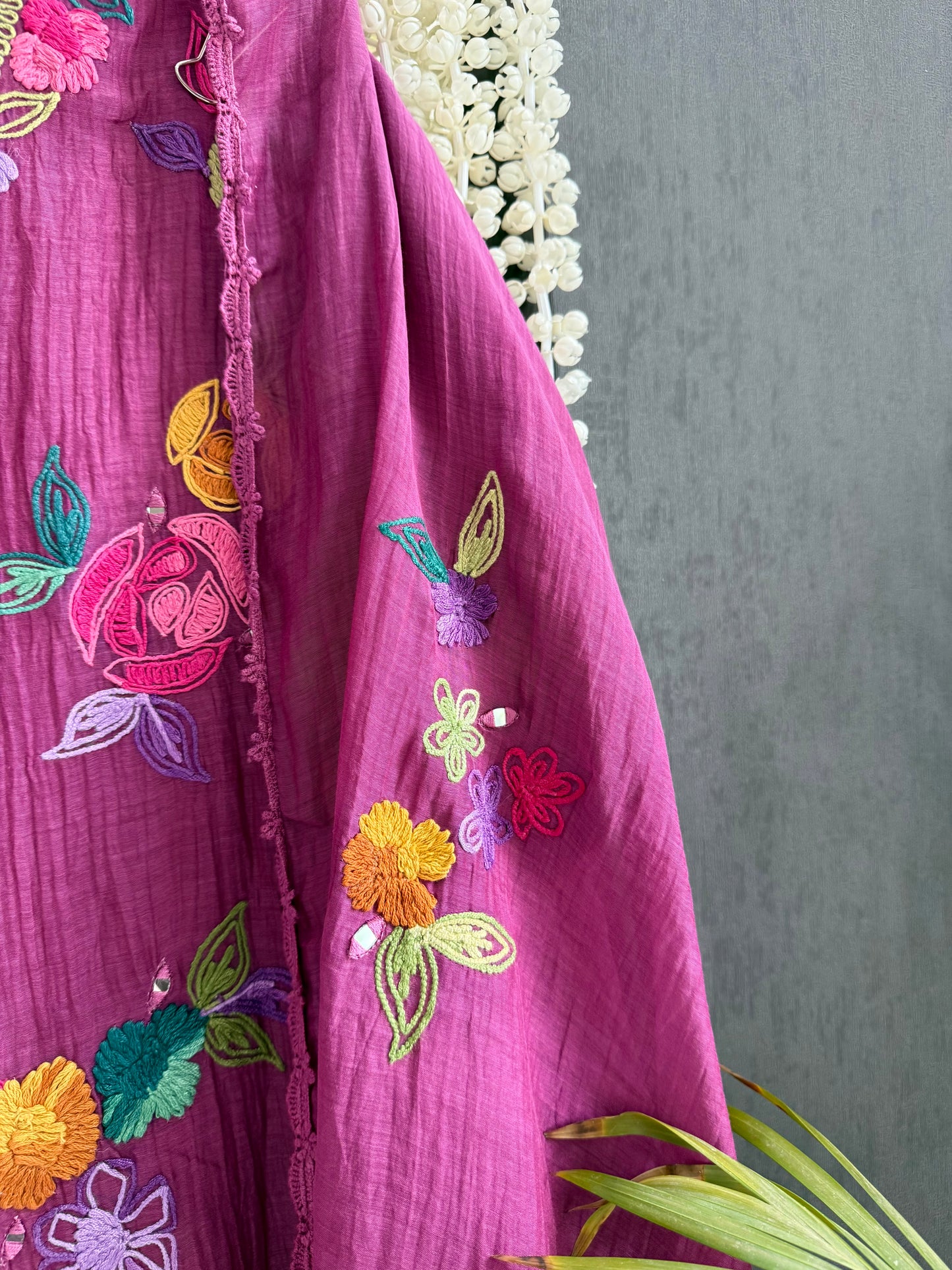 Luxurious Mul chanderi Frenchknot mirror work suit