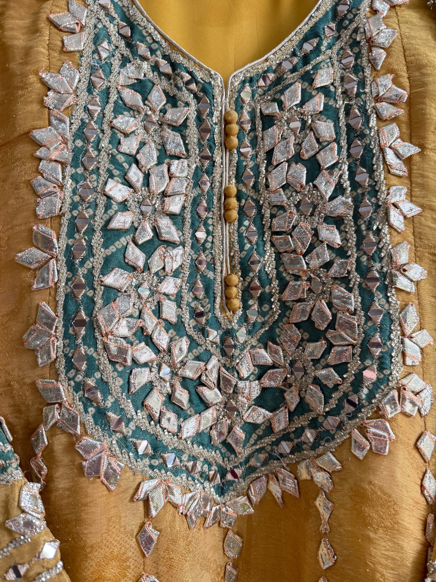Luxurious Bandhani gotapatti anarkali set