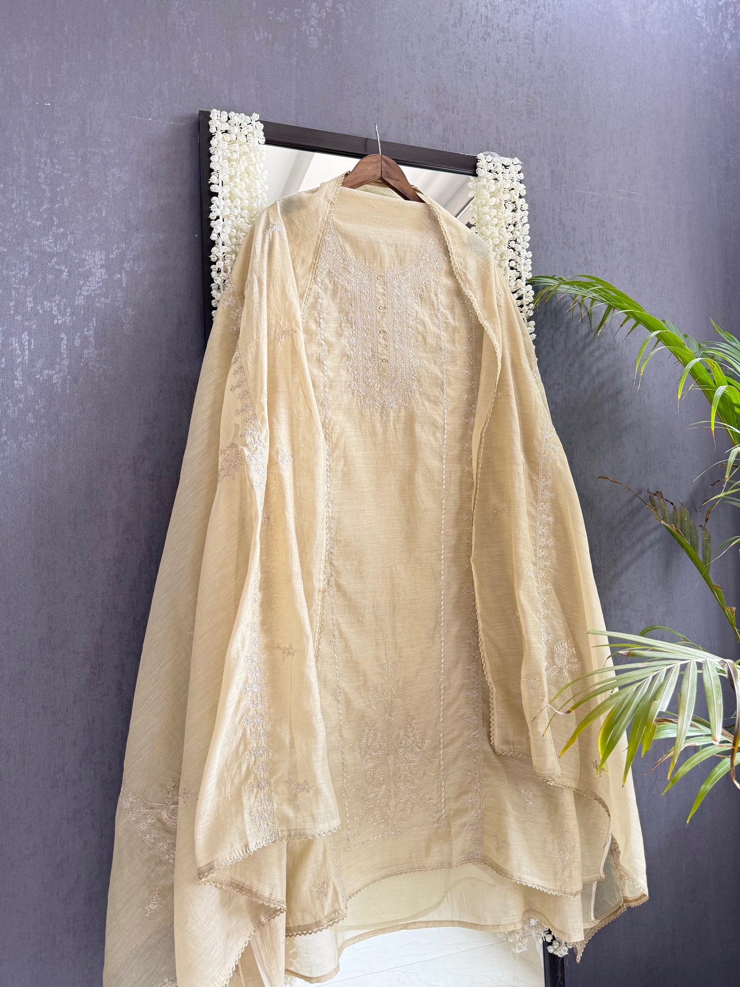 Luxurious Mul chanderi dori sitara suit