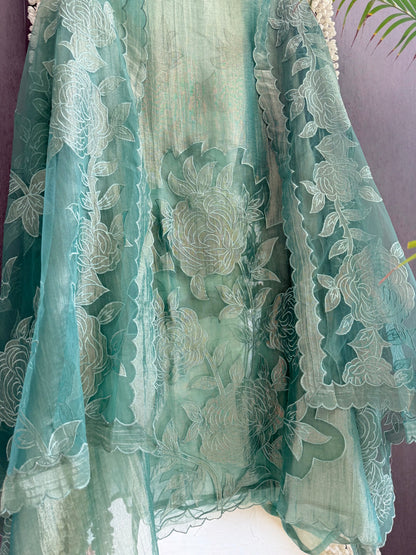 Crush tissue monochromatic appliqué suit