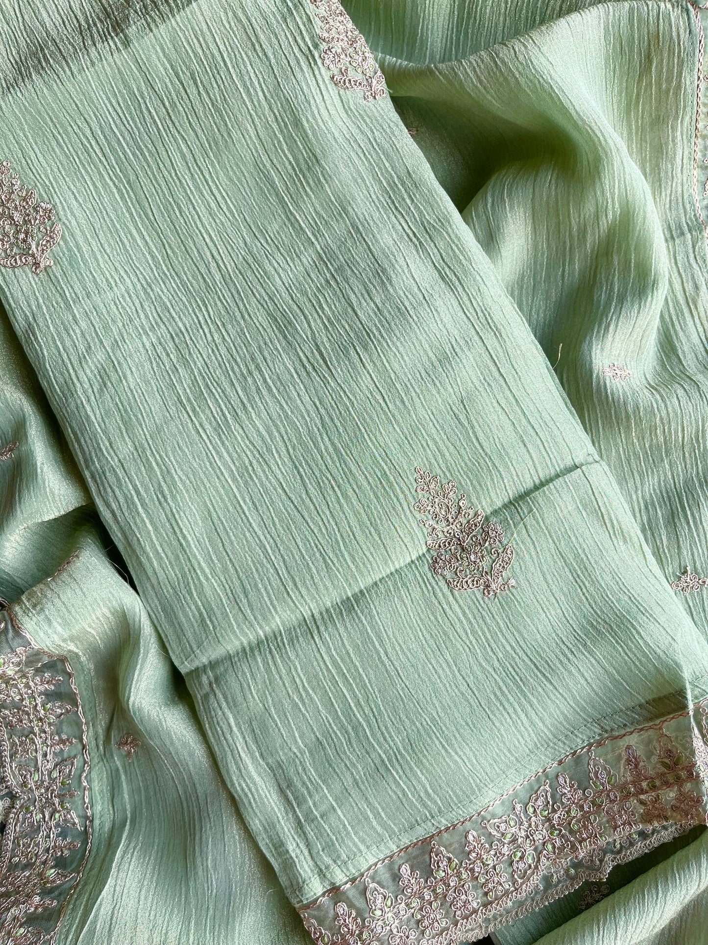 Crush tissue aari work suit