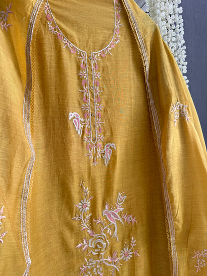 Luxurious Mul chanderi gota appliqué birds roses suit