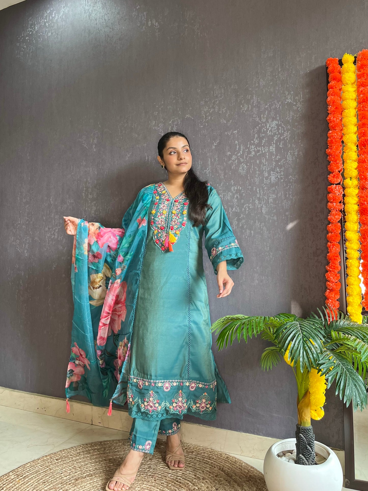 Aline Pakistani Handwork suit