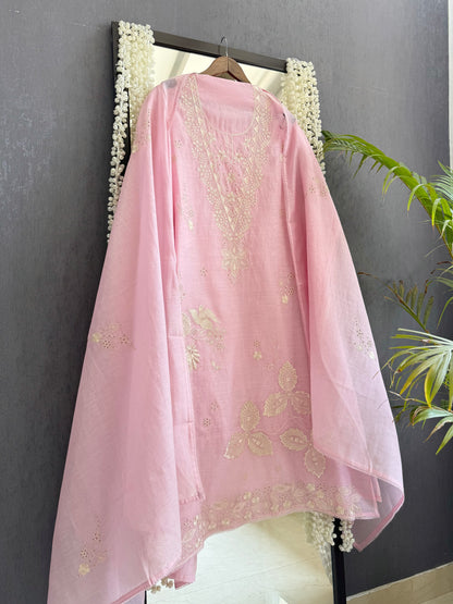 Luxurious Mul chanderi threadwork suit