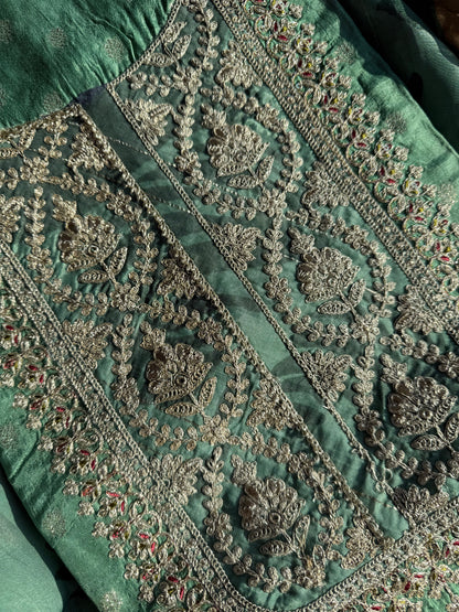 Benarsi aari work suit