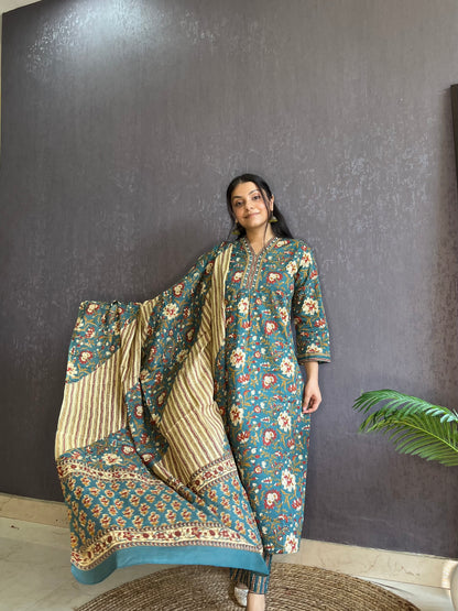 Mulmul cotton printed suit