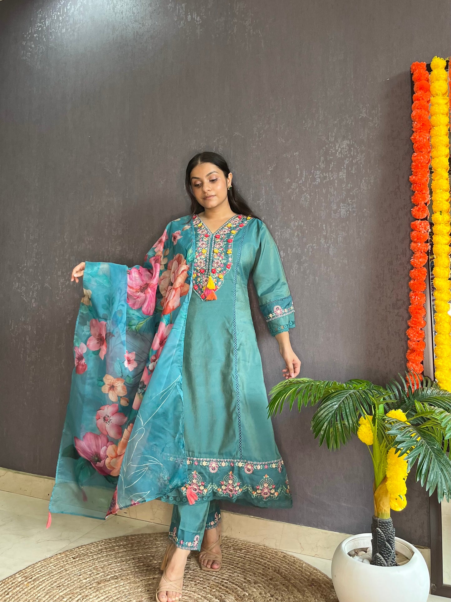 Aline Pakistani Handwork suit