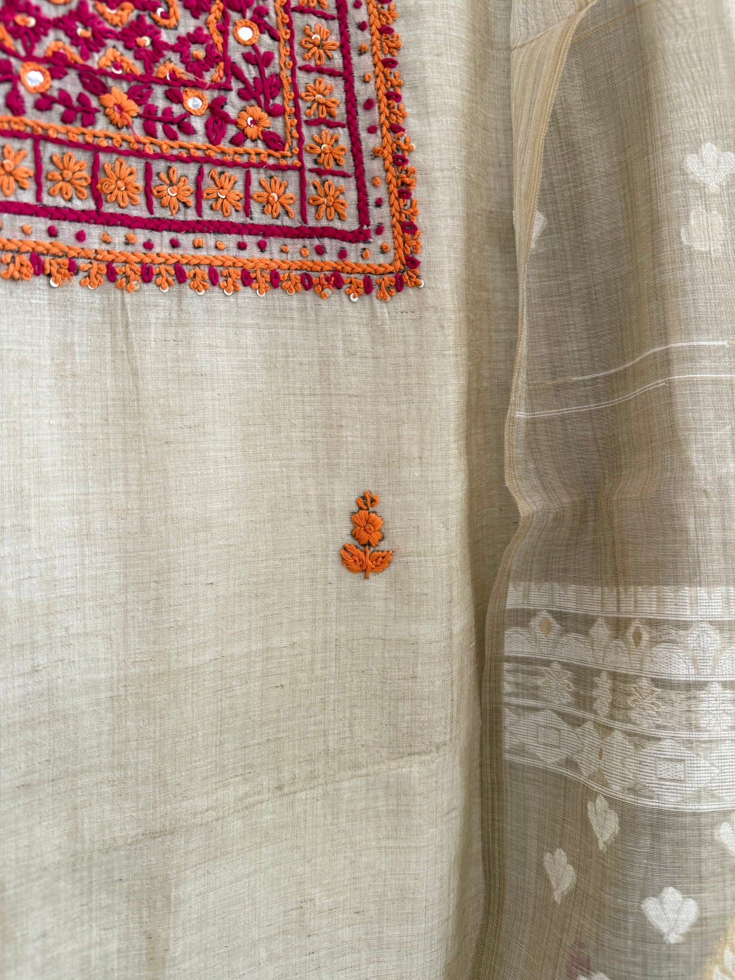 Linen frenchknot suit