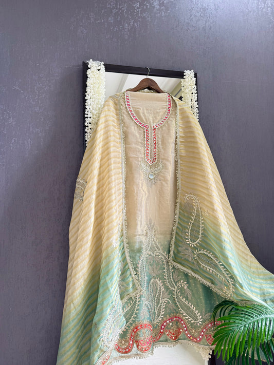 Luxurious Gotapatti ombré suit