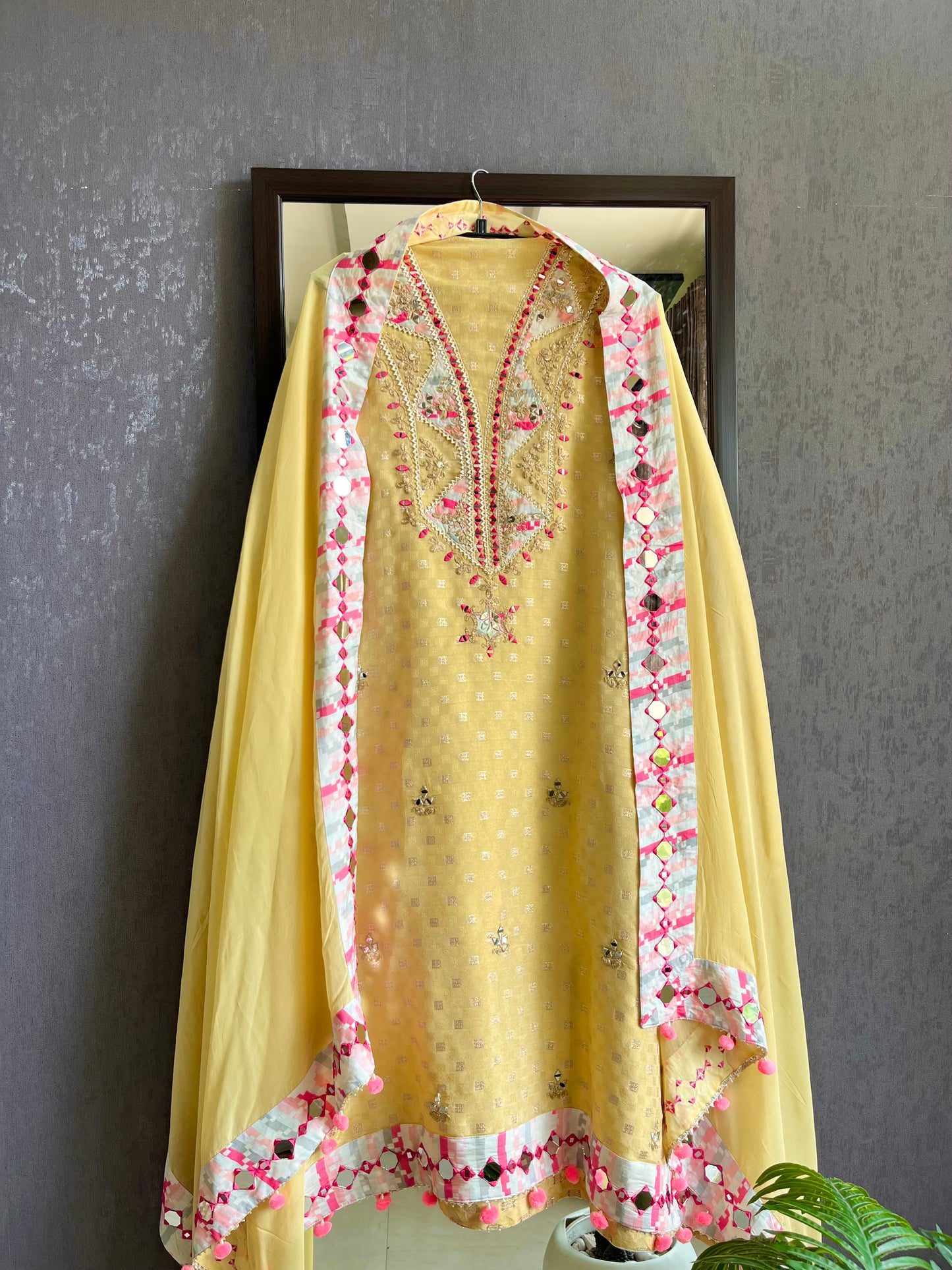 Luxurious sheesha aari work Tissue silk suit