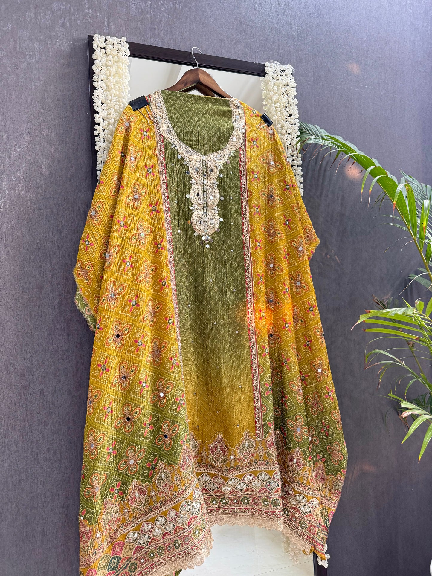 Crush tissue Bandhani ombré suit