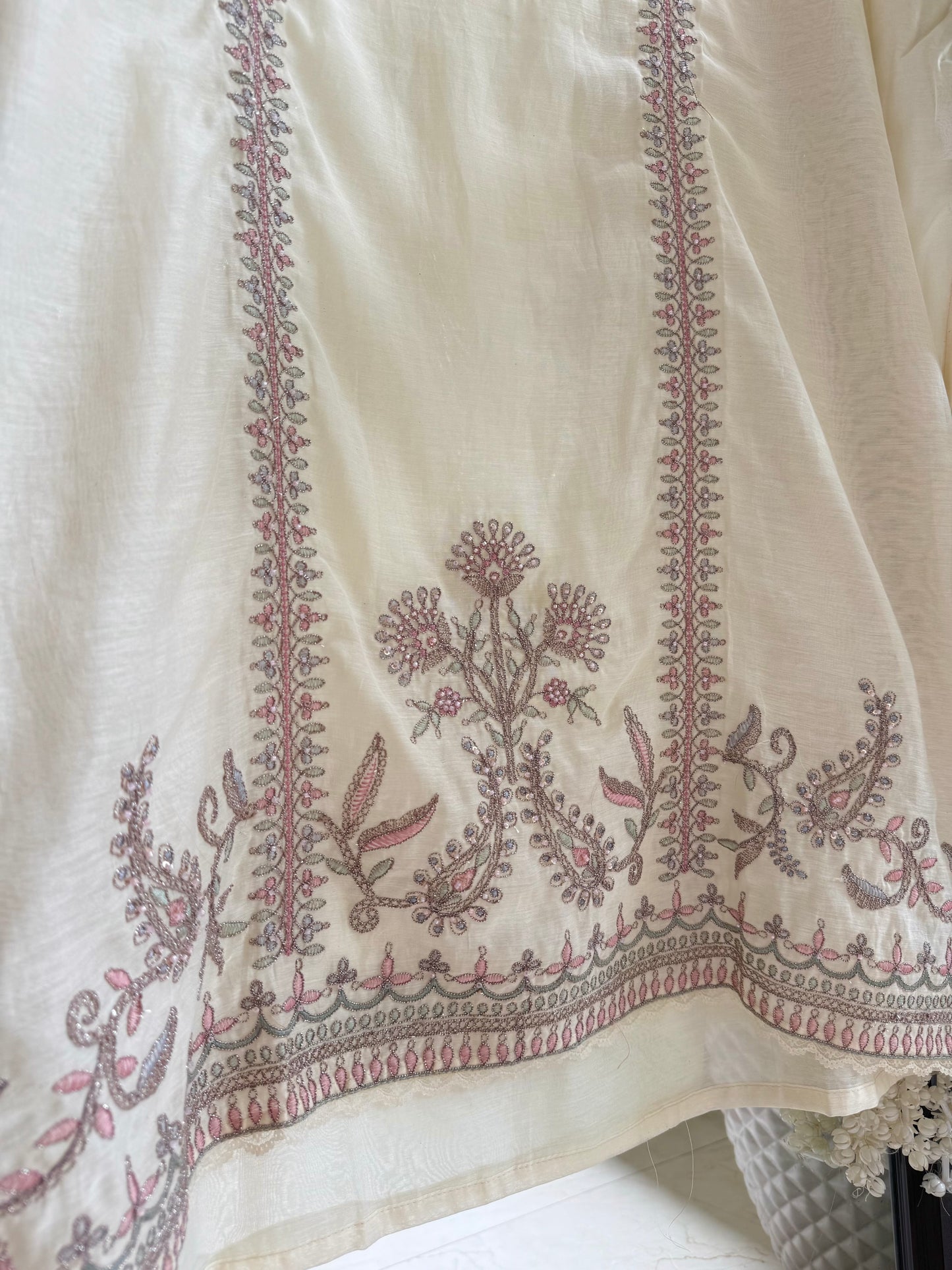 Luxurious Mul chanderi antique dori sitara suit