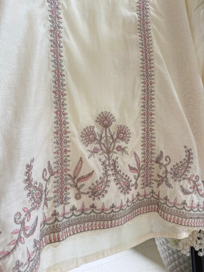 Luxurious Mul chanderi antique dori sitara suit