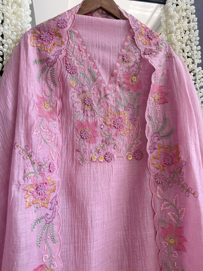 Luxurious Mul chanderi threadwork 3d floral suit