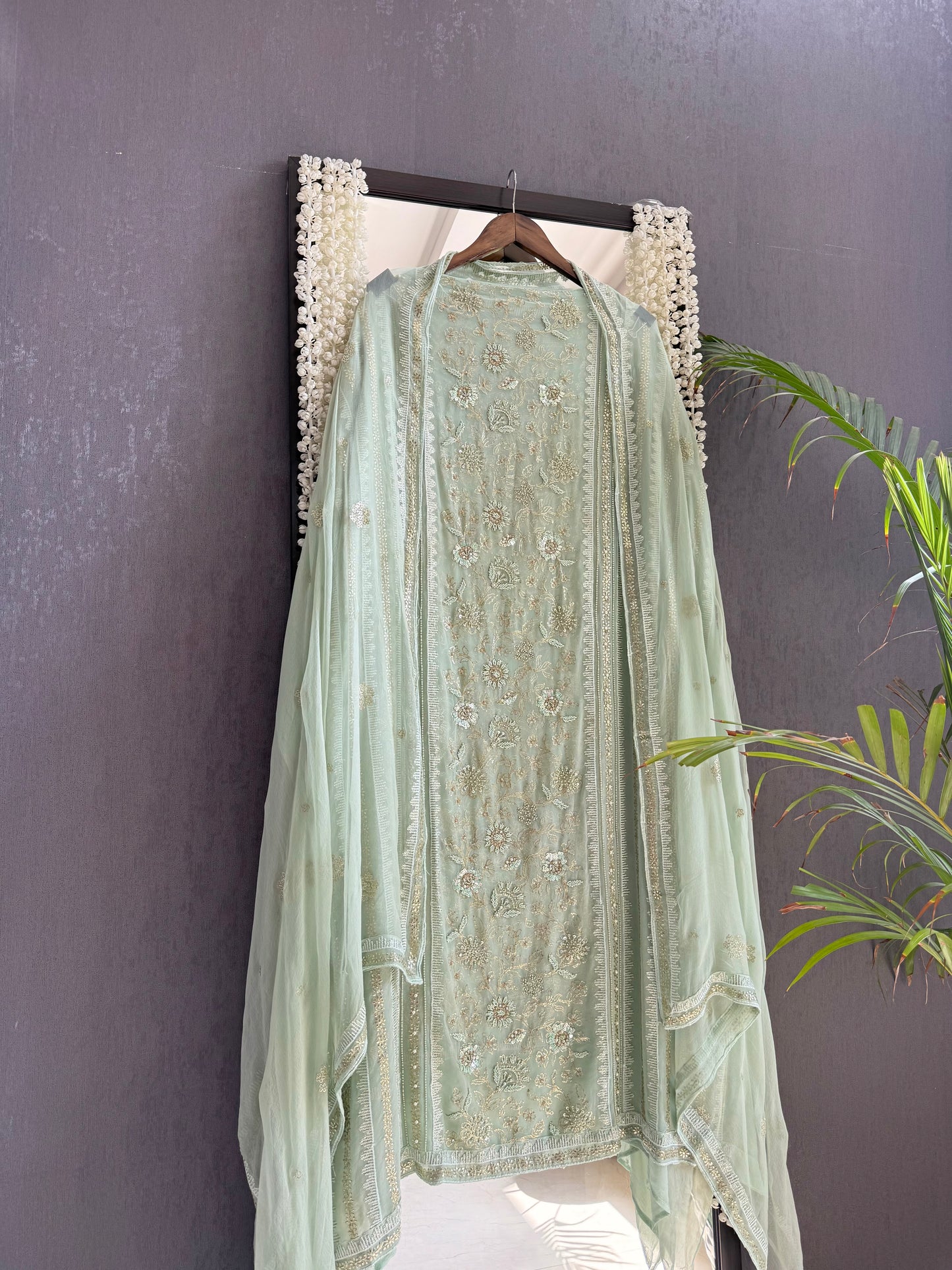 Pitta work crystal handwork suit