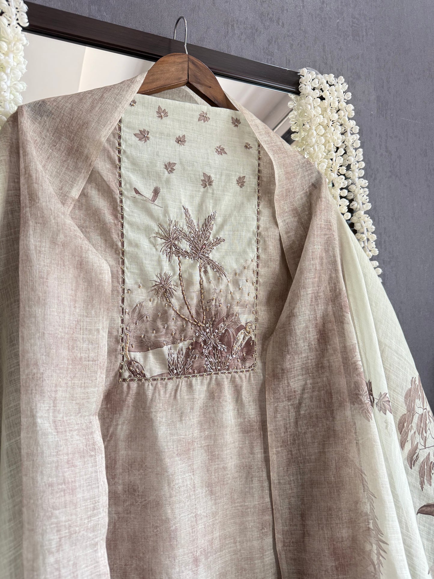 Linen flamingos handwork suit
